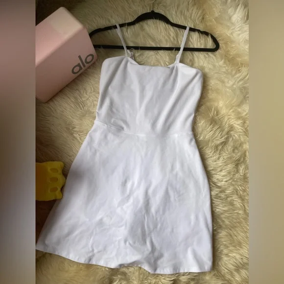 Alo Yoga Alosoft Courtside Tennis Dress. Excellent used condition. NO pads - Picture 3 of 8